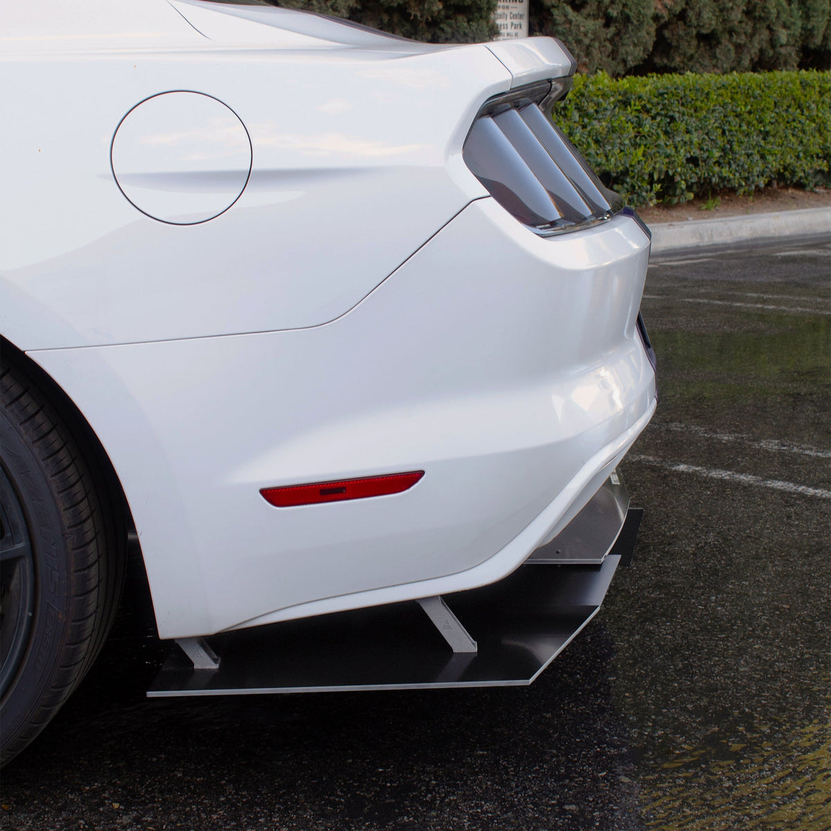 2015-2017 Ford Mustang V6 - Rear Diffuser Aerodynamics